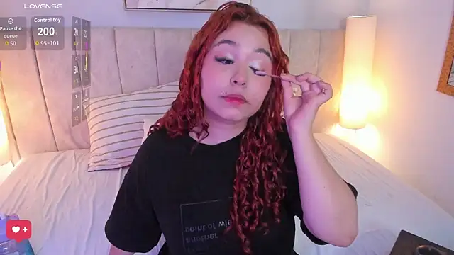 Snapshot of Atenea_cuteee chatting on February 26, 2026, 2:22 am Atenea cuteee online show from February 26, 2026, 2:22 am