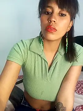 CarolRodriguez  online show from February 14, 2025, 8:05 pm