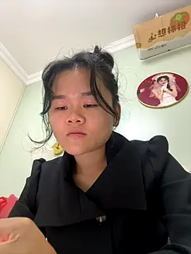 Zhuli11 online show from October 26, 2025, 9:20 am