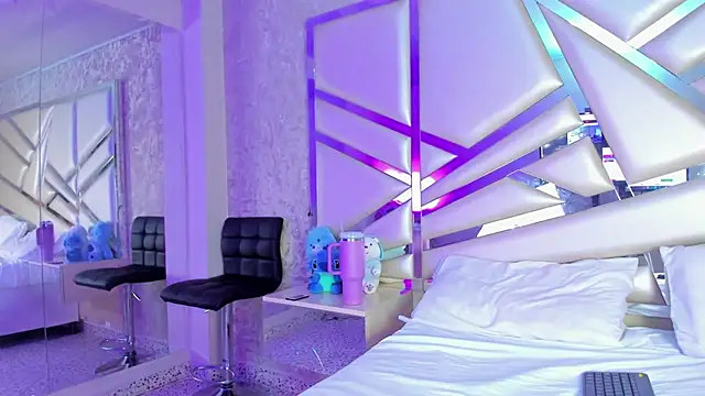 Miia002 online show from April 7, 2026, 12:56 am