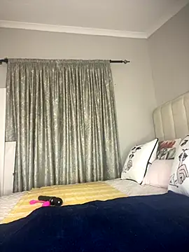 Bustygoddess32 online show from October 4, 2025, 6:53 pm