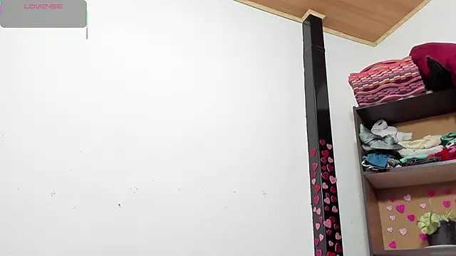 hazel 34 online show from March 1, 2026, 8:58 am