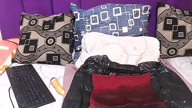 Snapshot of BLACKberry008 chatting on January 17, 2026, 3:26 pm BLACKberry008 online show from January 17, 2026, 3:26 pm