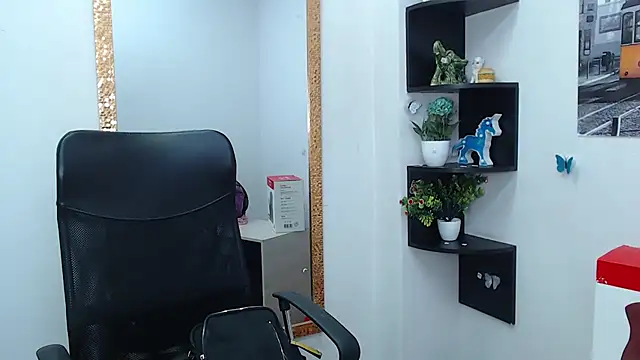 Prety Nany online show from March 20, 2025, 6:09 pm