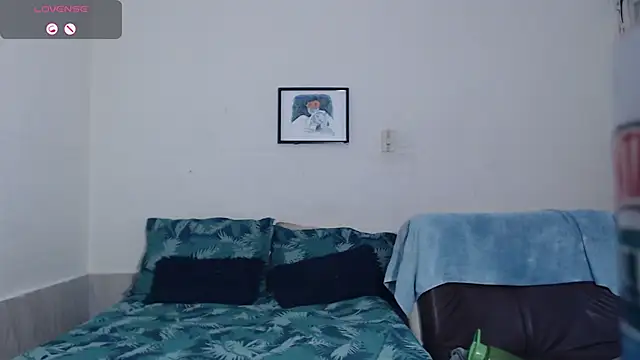 agata 22 online show from December 2, 2025, 4:14 am