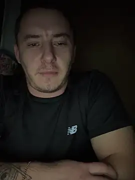 KristiDan online show from November 12, 2025, 4:22 pm