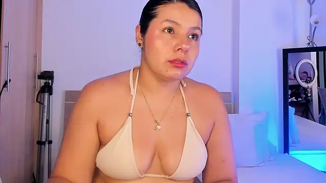 Snapshot of miaa_daniels chatting on July 22, 2026, 4:53 pm miaa daniels online show from July 22, 2026, 4:53 pm