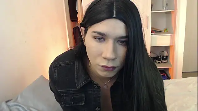 Snapshot of Moon_Foxxy chatting on September 14, 2025, 2:23 am Moon Foxxy online show from September 14, 2025, 2:23 am