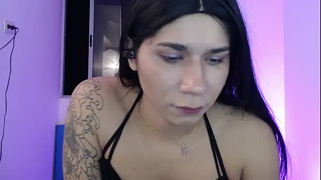 Snapshot of Moon_Foxxy chatting on September 21, 2025, 2:17 am Moon Foxxy online show from September 21, 2025, 2:17 am