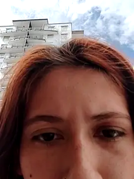 julieth love  online show from November 16, 2025, 6:01 pm