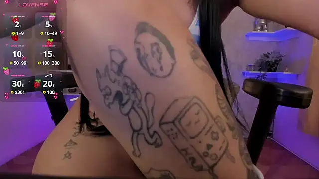 mia catt05 online show from February 26, 2025, 9:44 am