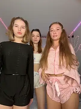 RollingGirls online show from May 30, 2026, 1:06 pm