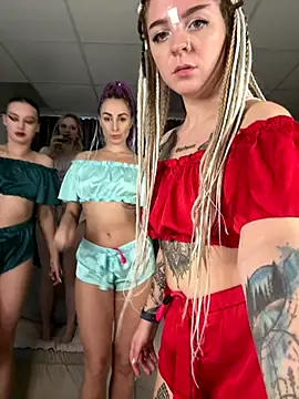 RollingGirls online show from October 18, 2025, 1:02 pm