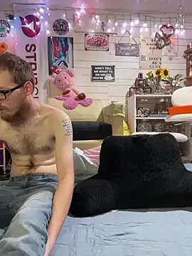 TrenaAnne online show from April 15, 2026, 2:32 pm