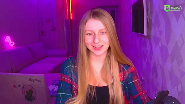 AmaliaQueen online show from December 14, 2024, 2:10 pm