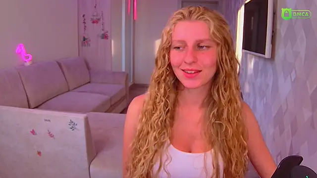 AmaliaQueen online show from September 21, 2025, 2:33 pm