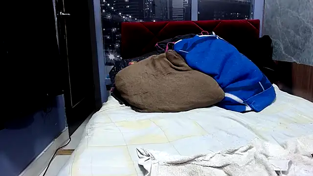 Nastylatinaxxx online show from April 11, 2026, 12:07 am