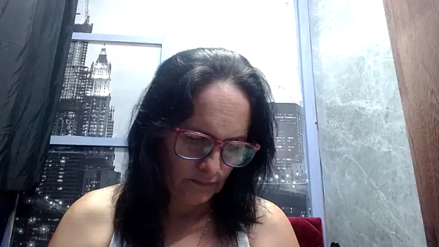 Nastylatinaxxx online show from October 3, 2025, 11:50 pm