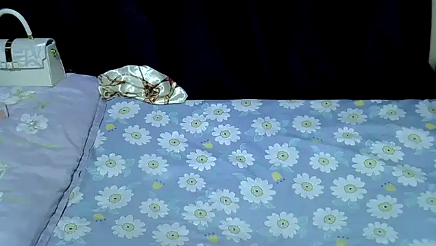 Snapshot of pretty_leila2 chatting on October 19, 2025, 1:47 pm pretty leila2 online show from October 19, 2025, 1:47 pm