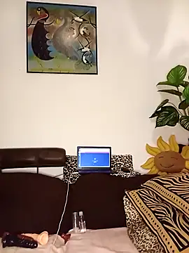 The-Peach-Flexer online show from April 15, 2026, 10:43 pm