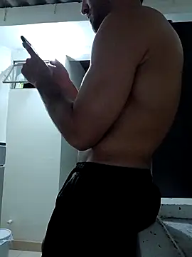 sebasxx97 online show from September 25, 2025, 2:50 am