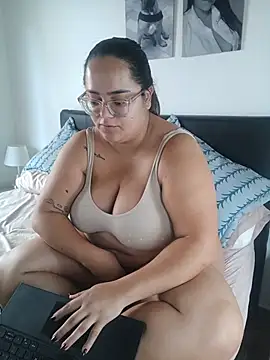 Snapshot of RachellGraham chatting on July 15, 2026, 2:24 pm RachellGraham online show from July 15, 2026, 2:24 pm