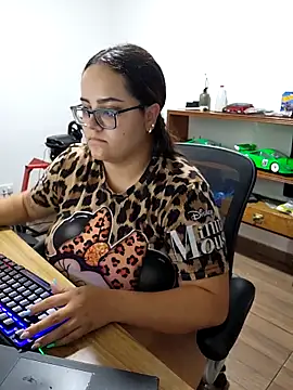 RachellGraham online show from April 14, 2026, 11:32 pm