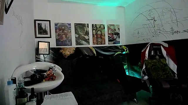 Snapshot of Sisoyalejo420 chatting on October 21, 2025, 11:31 am Sisoyalejo420 online show from October 21, 2025, 11:31 am