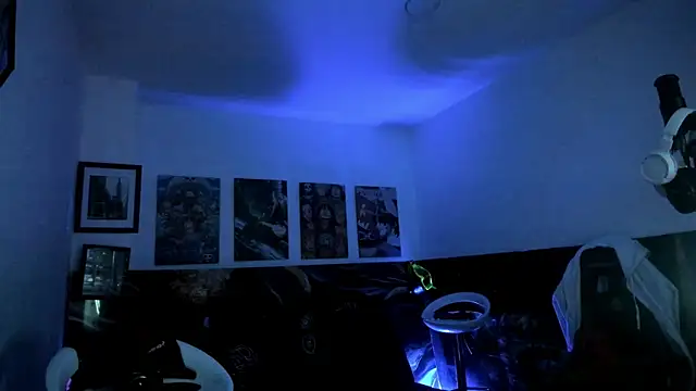 Snapshot of Sisoyalejo420 chatting on October 14, 2025, 3:18 am Sisoyalejo420 online show from October 14, 2025, 3:18 am