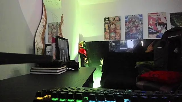 Snapshot of Sisoyalejo420 chatting on December 21, 2025, 12:35 am Sisoyalejo420 online show from December 21, 2025, 12:35 am