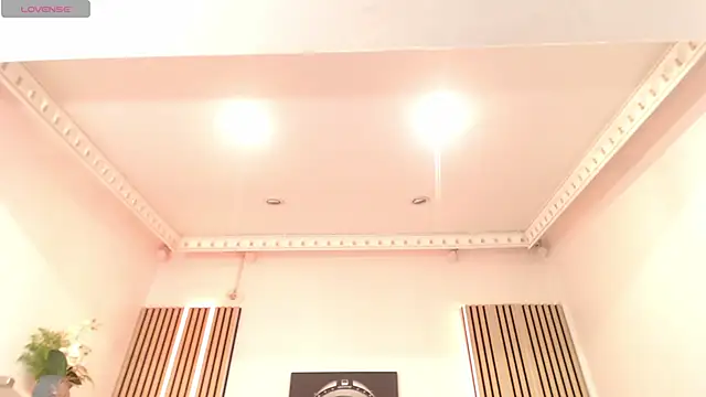 RileyLanna online show from November 1, 2025, 3:35 am