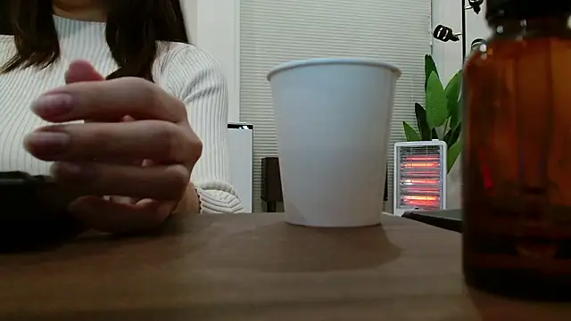 Snapshot of POCARI_SWEAT chatting on April 4, 2026, 2:34 pm POCARI SWEAT online show from April 4, 2026, 2:34 pm