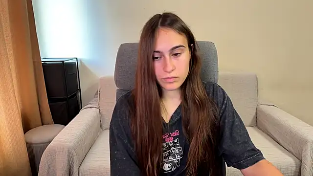 AliceKolltt online show from September 18, 2025, 10:07 am