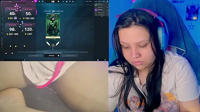 crystal7u7 online show from March 6, 2025, 9:09 pm