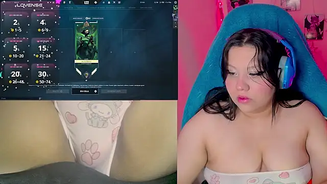 crystal7u7 online show from March 9, 2025, 4:44 pm