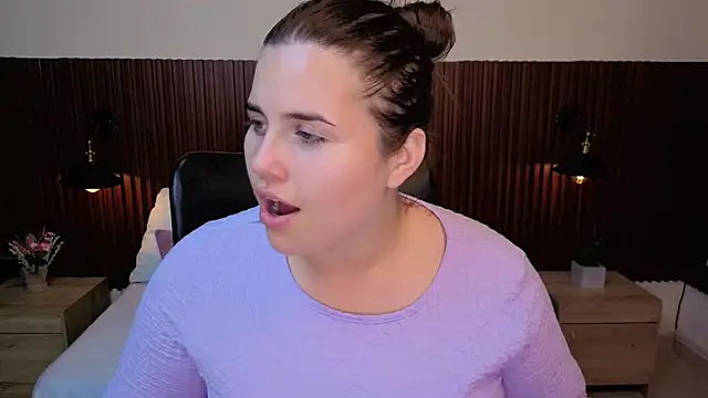 Aabby lee online show from April 18, 2026, 7:40 pm