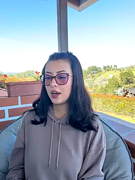 EmaSaenz online show from September 10, 2025, 8:52 pm