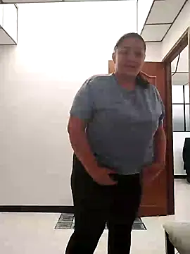 antoniamoreno82 online show from December 24, 2024, 2:33 pm