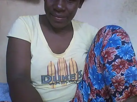 Queen lady online show from September 15, 2025, 6:14 am