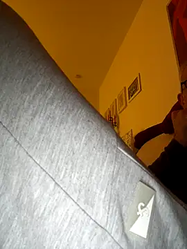 Snapshot of Frank22xx chatting on November 2, 2025, 7:19 pm Frank22xx online show from November 2, 2025, 7:19 pm