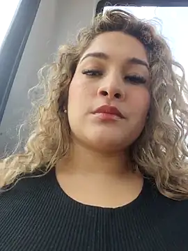 Sara smiiith211 online show from January 17, 2026, 5:38 pm