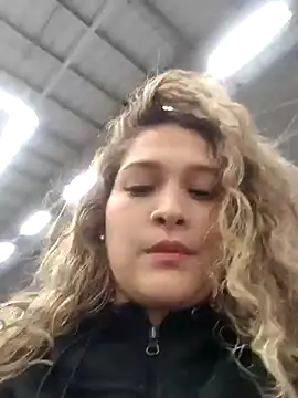 Sara smiiith211 online show from March 18, 2025, 1:02 am