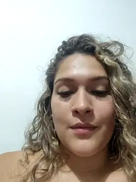 Sara smiiith211 online show from March 3, 2025, 12:12 am