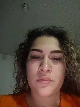 Sara smiiith211 online show from May 14, 2026, 9:12 pm