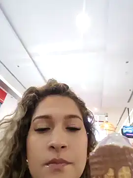 Sara smiiith211 online show from February 9, 2025, 7:30 pm