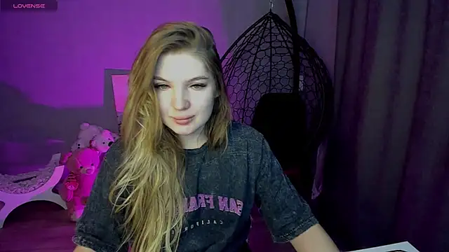 lily williamss online show from February 17, 2026, 12:41 am