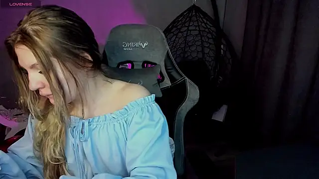 lily williamss online show from March 6, 2025, 12:21 am