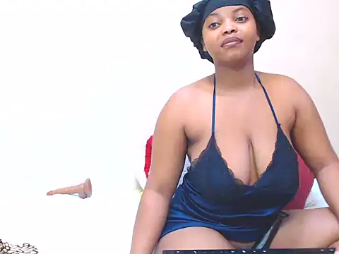 Xoli 11 online show from October 12, 2025, 5:09 am