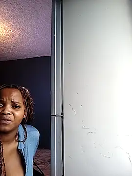 Xoli 11 online show from October 31, 2025, 3:41 pm