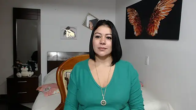 EmilyPeytonn online show from March 18, 2025, 10:50 am